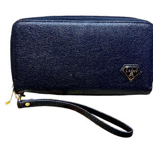 LA/NY Wristlet, Zip Close, center zip, many card pockets, 8”X4”X1”